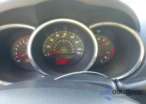 2011 Kia Sorento Lx z USA, uszkodzony, nr VIN 5XYKT4A13BG067705